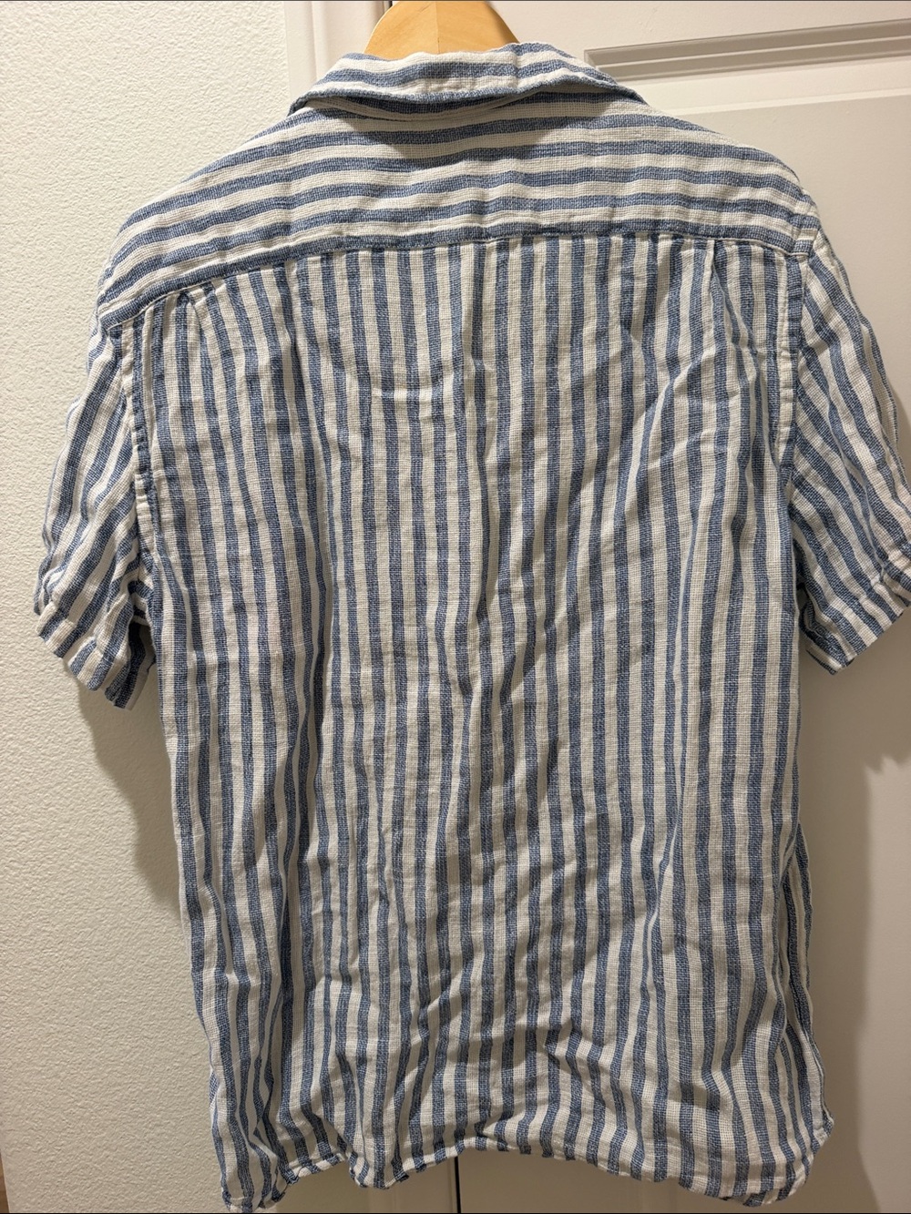 Faherty Blue and White Striped Short-Sleeve Button-Down linen - Picture 2 of 2